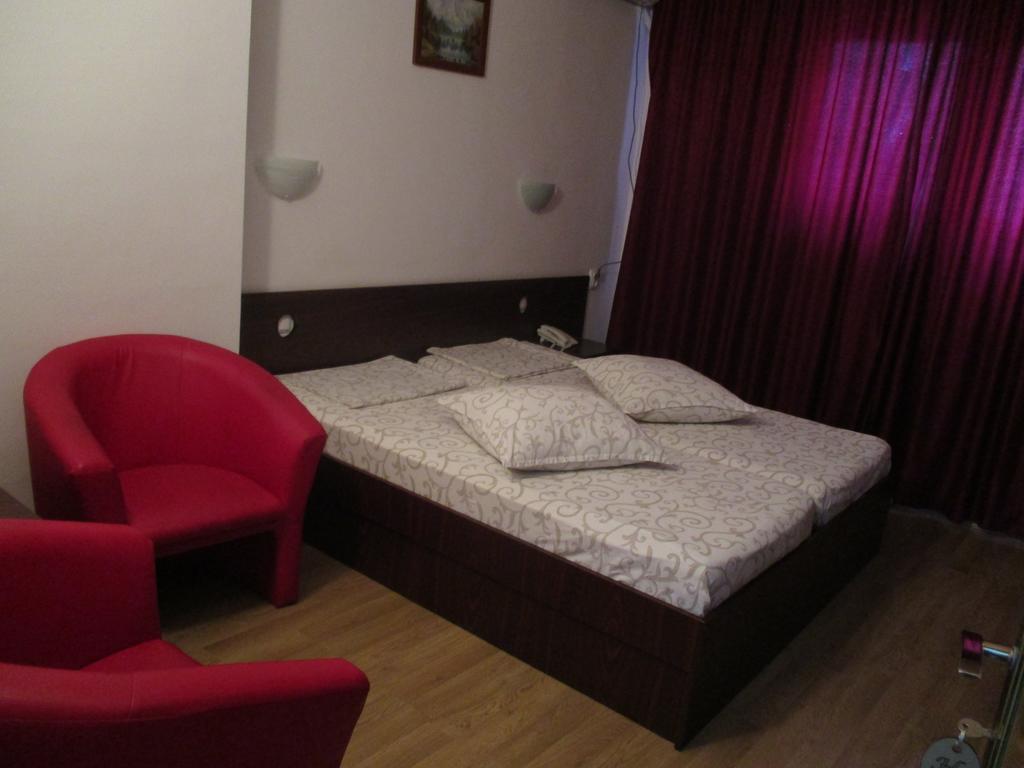 Hotel Uranus Bucharest Luaran gambar